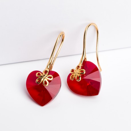 Aretes cristal Swarovski® corazón 14m. Color siam (rojo) Herraje en oro Golfi.