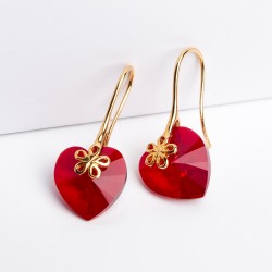 Aretes cristal Swarovski® corazón 14m. Color Light Siam (rojo). Herraje en oro Golfi.